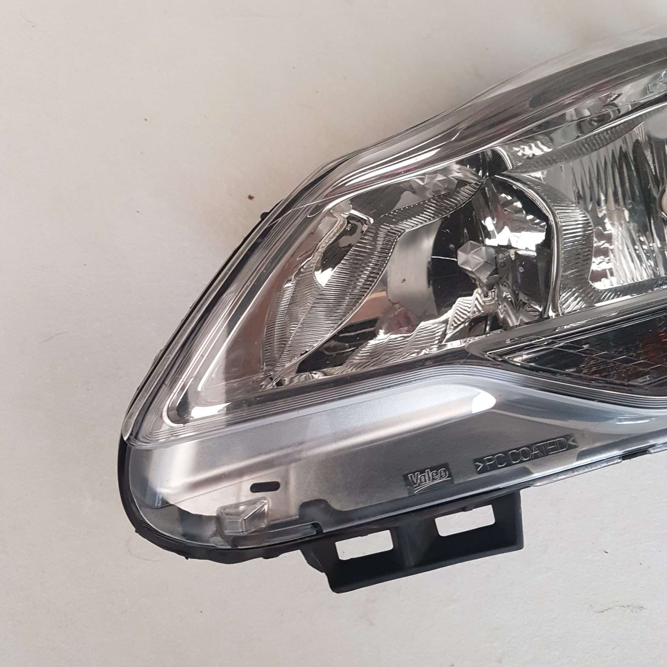 Vauxhall Corsa D - Facelift Passengers Side Headlight Headlamp - Chrome GM 13295017