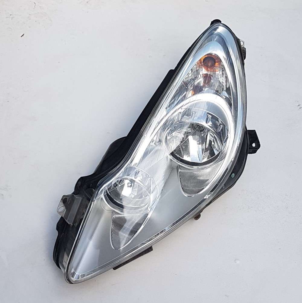 Vauxhall Corsa D - Pre-facelift Passengers Side Headlight / Headlamp - Chrome - 13186383