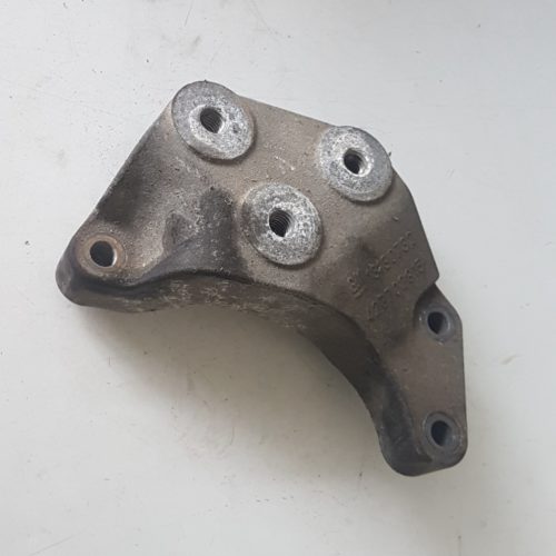 Vauxhall / OPEL Corsa D - GEARBOX MOUNT BRACKET - GM13130732