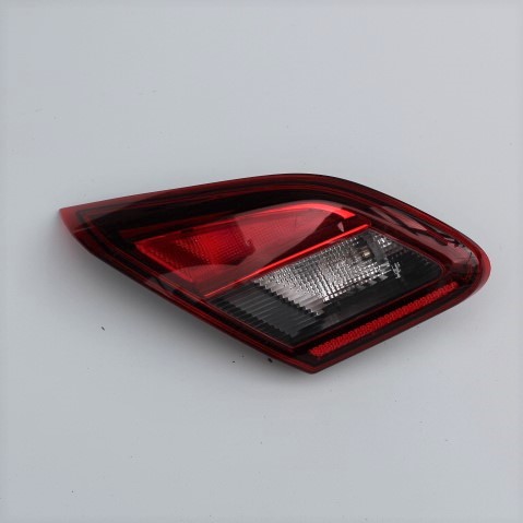 2015 - 2019 Vauxhall Opel Corsa E 3 Door Passenger Side Rear Tailgate Light GM 39012631