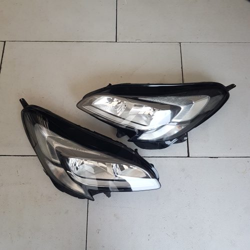 2017 Vauxhall Opel Corsa E - Drivers & Passenger Side Headlights / Headlamps - Black/Chrome 13381346 RH 13381345 LH