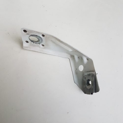 Vauxhall Corsa E Passenger Side Wing Front Wing Fixing Bracket White GM 13432330