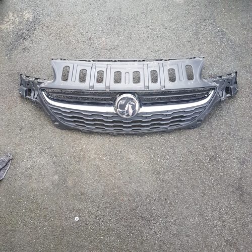 2015-2018 VAUXHALL CORSA E FRONT BUMPER GRILL AND CHROME BADGE