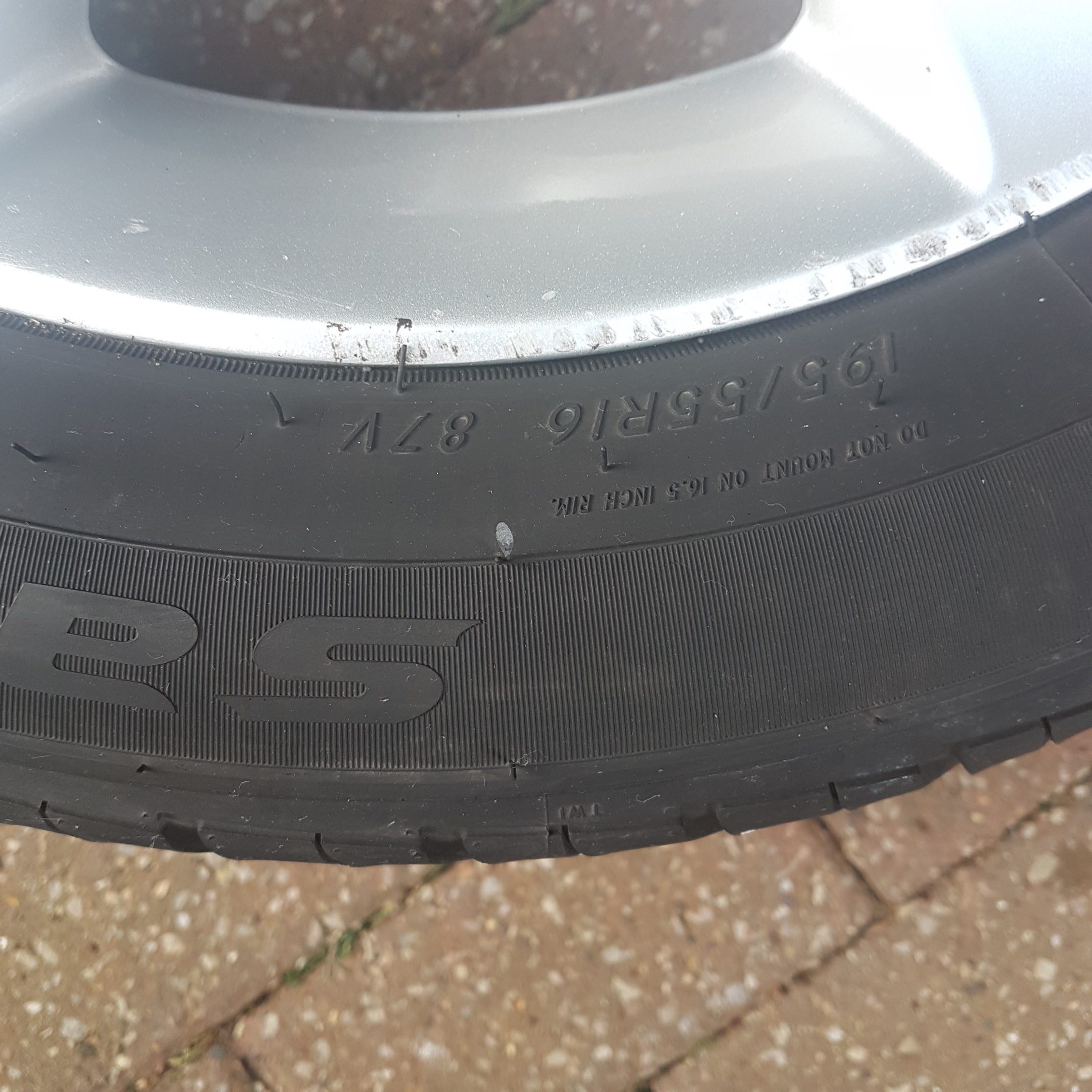 2007-2015 Vauxhall Opel Corsa D Spare Alloy Wheel & Tyre - 16 Inch - 195 55 R16 (Lots of tread on tyre) - Image 3