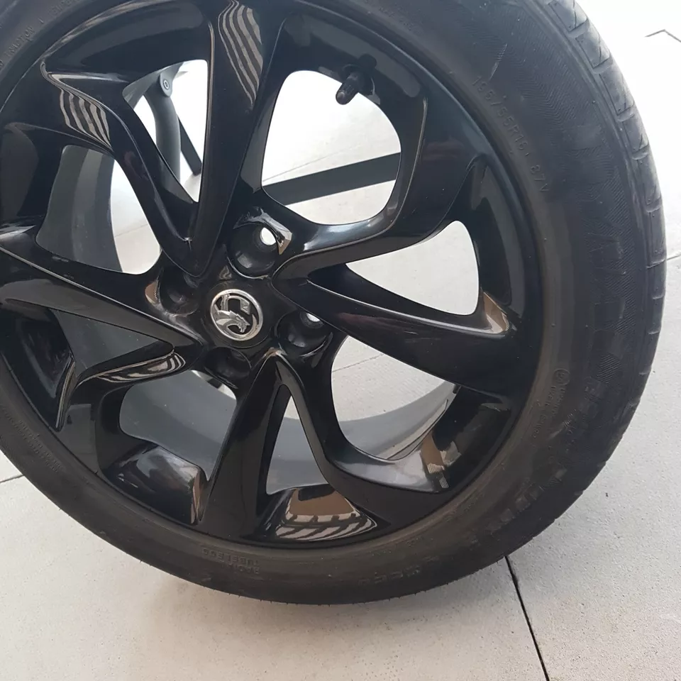 2014-2019 VAUXHALL CORSA E SRI SPARE 16 INCH BLACK ALLOY WHEEL & GOOD TYRE - NO MARKS - Image 4