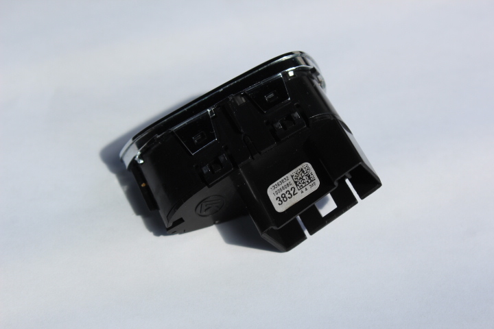 2015-2019 VAUXHALL CORSA E CENTRAL LOCKING PARKING SENSOR HEATED SEAT SWITCH BUTTONS GM 13363832 - Image 3