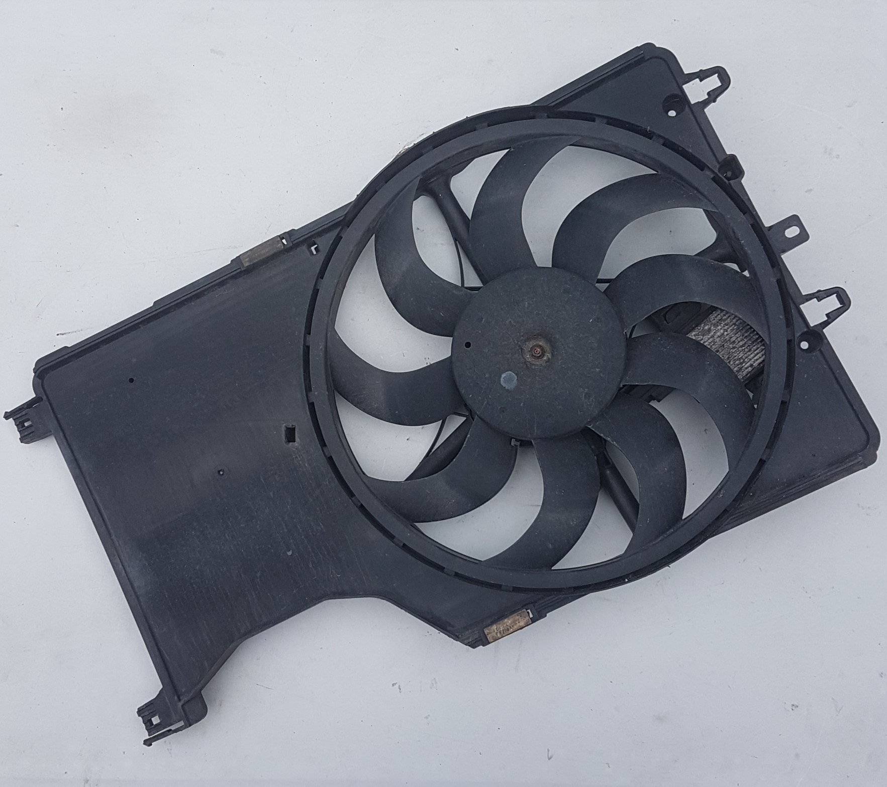 2014-2019 Vauxhall Opel Corsa E 1.0 1.4 Turbo Petrol Radiator Cooling Fan & Motor 13414859 13486493 - Image 2