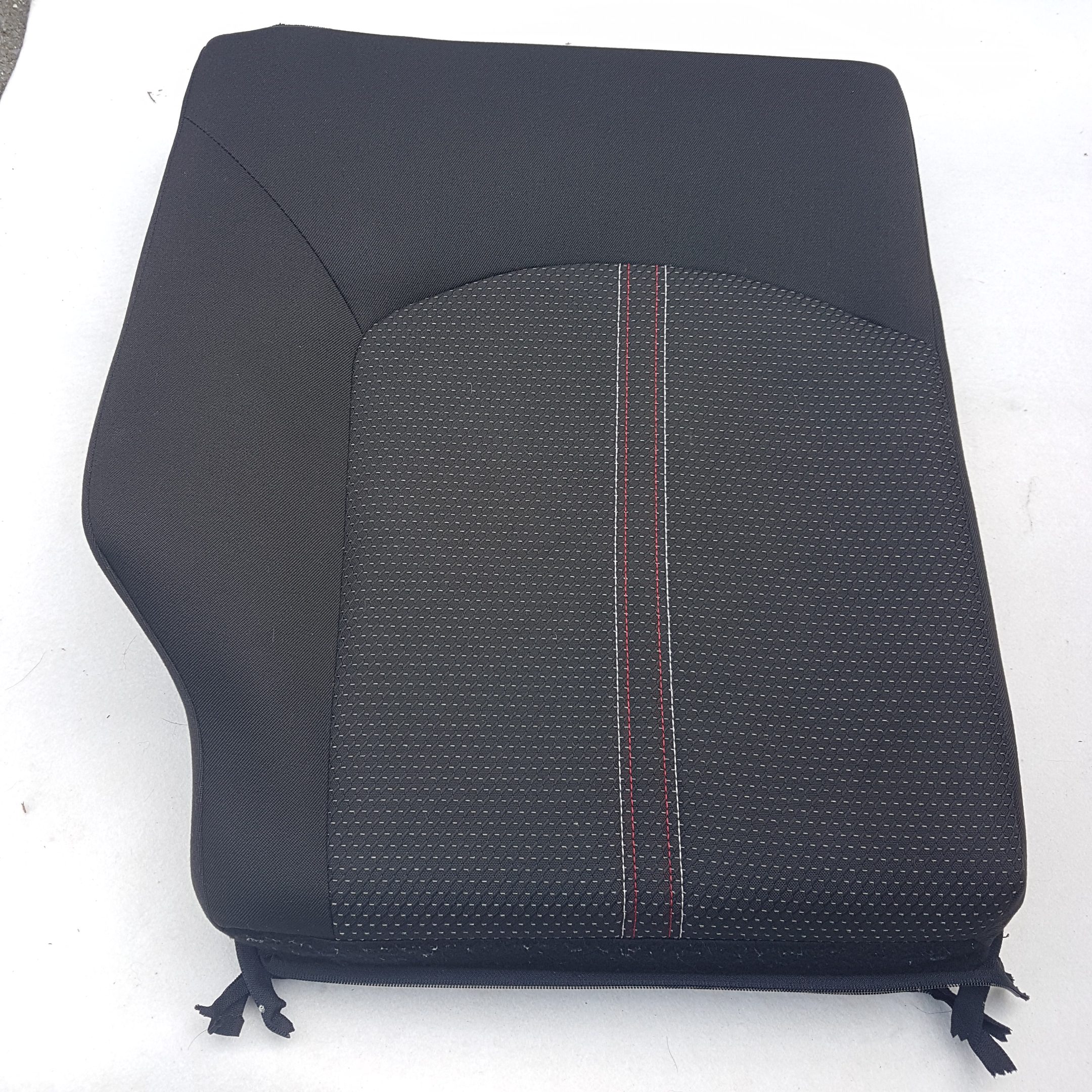2015-2018 Vauxhall Corsa E SRI 3 & 5 Door Drivers Side Rear Seat Back Cushion / Cloth Trim Code TAGU - Image 5