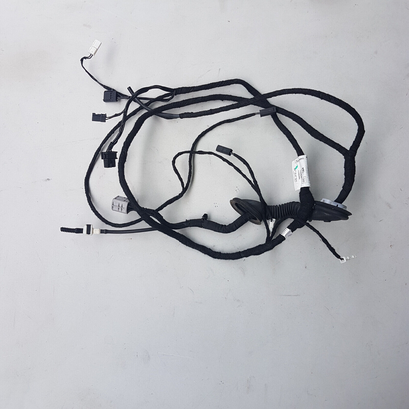 thumbnail image 2 of Genuine Vauxhall Corsa E Tailgate Wiring Loom Harness – 39159032, 39134451 – Rear, 11-Pin, Includes Seal 2 of 6